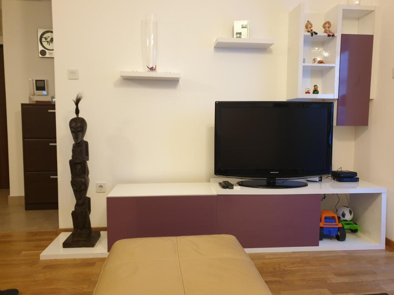 Daire Svilen Konac Budva