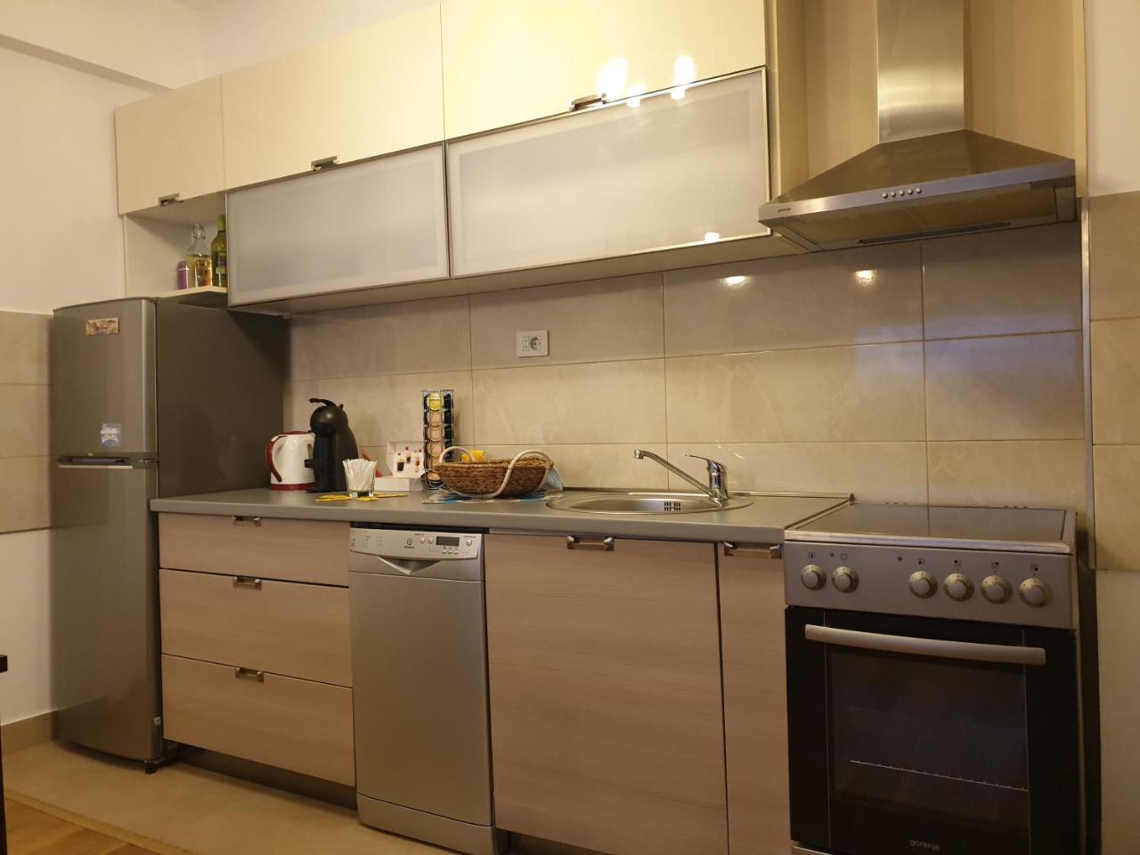 Svilen Konac Daire Budva