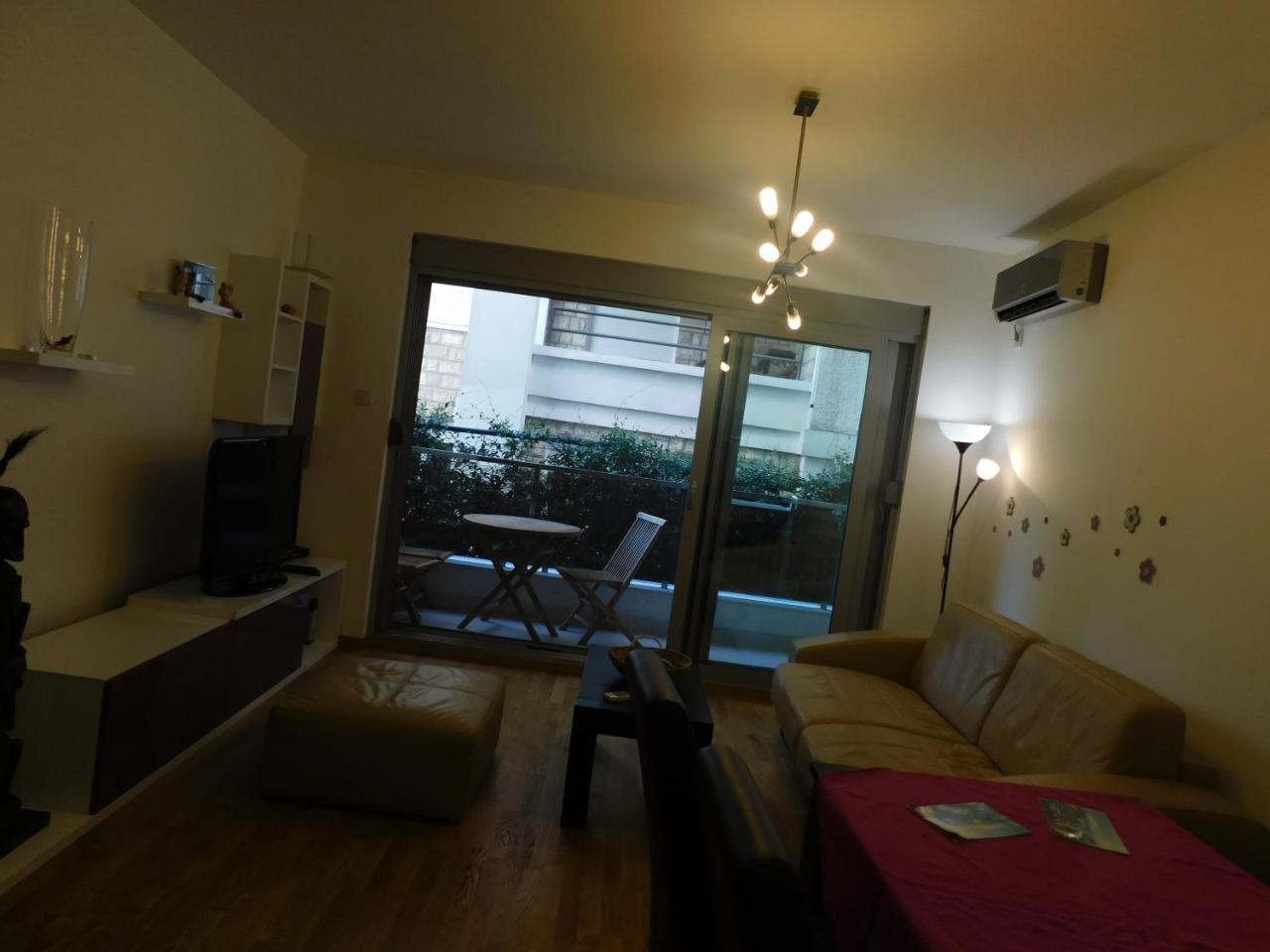 Svilen Konac Daire Budva